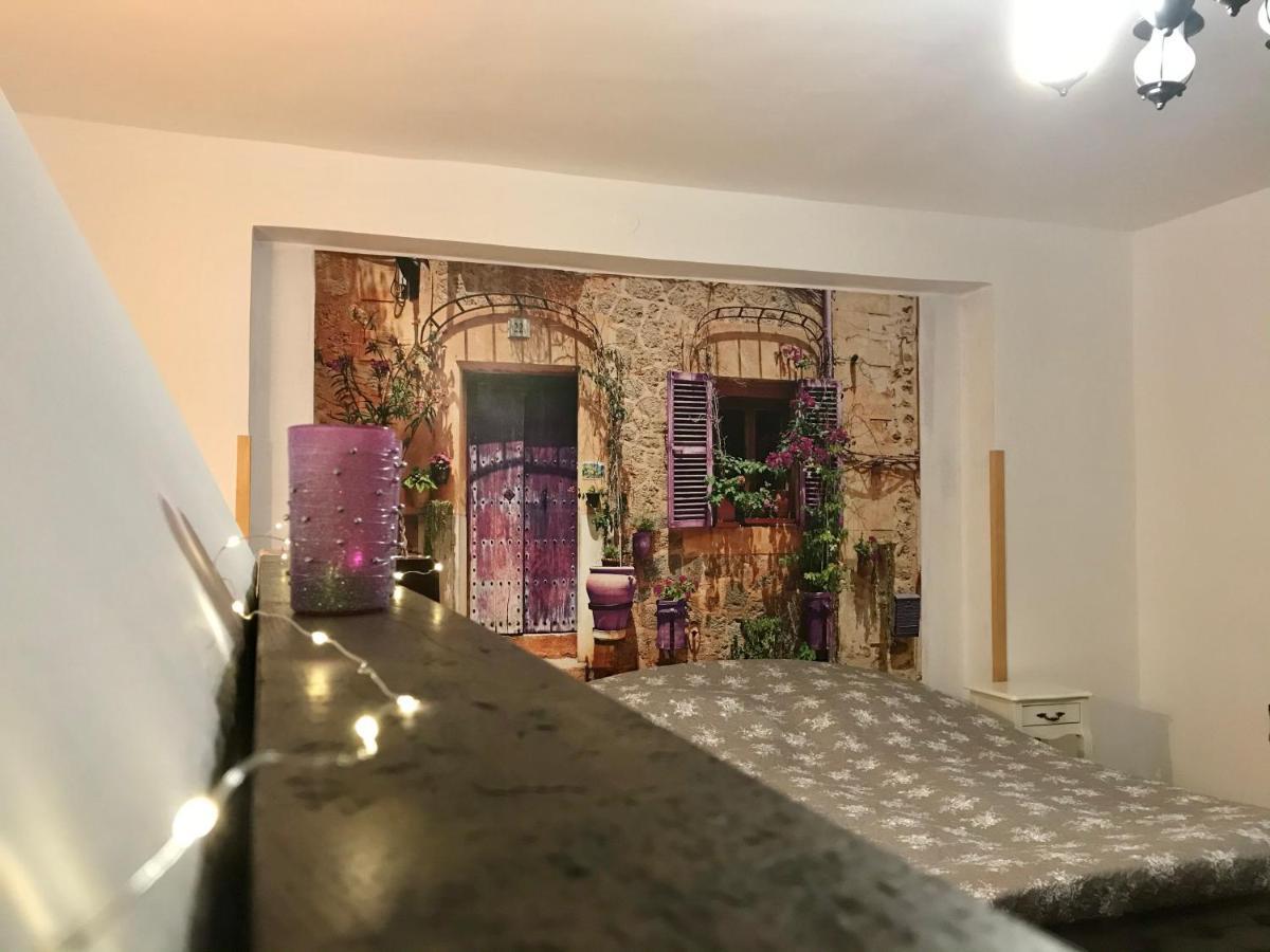Viharsarki Apartman Gyula Bagian luar foto