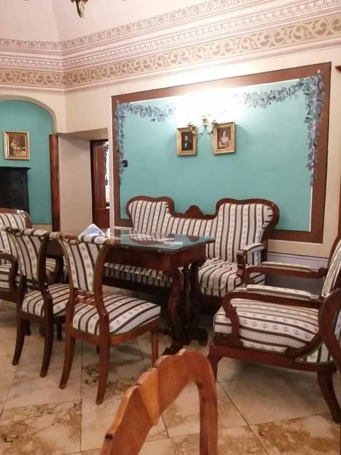 Viharsarki Apartman Gyula Bagian luar foto
