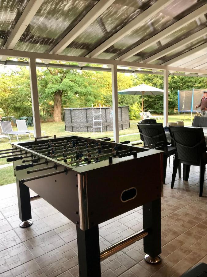 Viharsarki Apartman Gyula Bagian luar foto