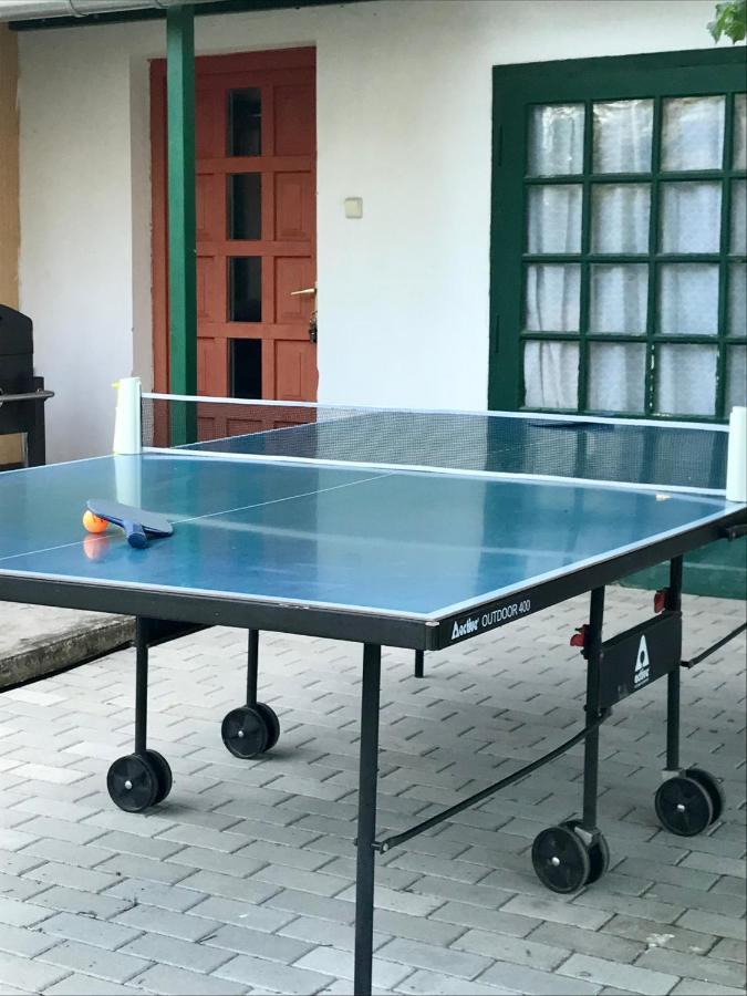 Viharsarki Apartman Gyula Bagian luar foto